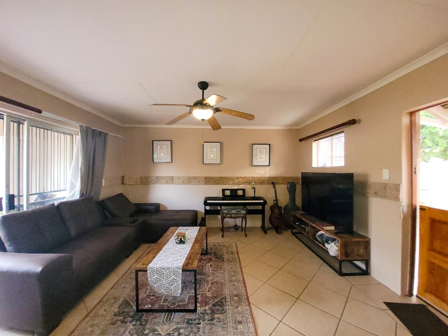 3 Bedroom Property for Sale in Flamwood North West